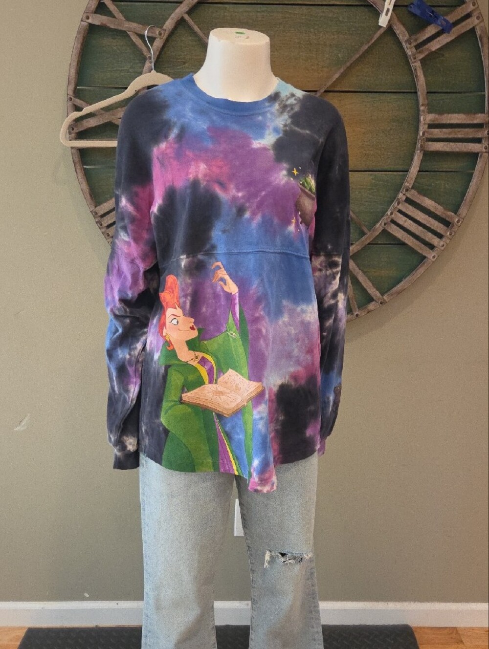 Disney 2022 Tonight We Fly Hocus Pocus Tie Dye Spirt Jersey